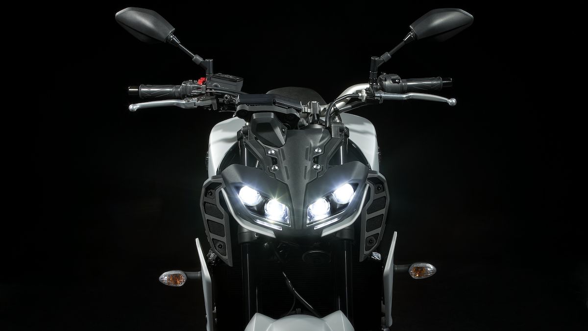 Yamaha MT 09 Headlights