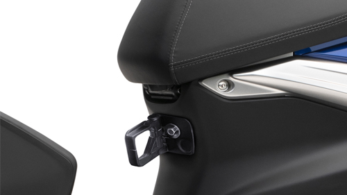 FASCINO 125 FI Convenient Hook
