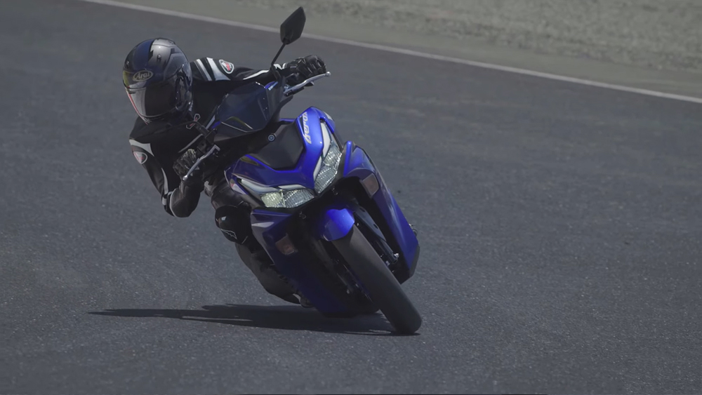 Yamaha Aerox 155cc Aerox Price Mileage Specifications Features Images62 India Yamaha Motor
