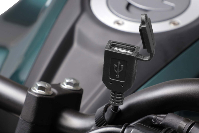 FZ 25 USB Charger